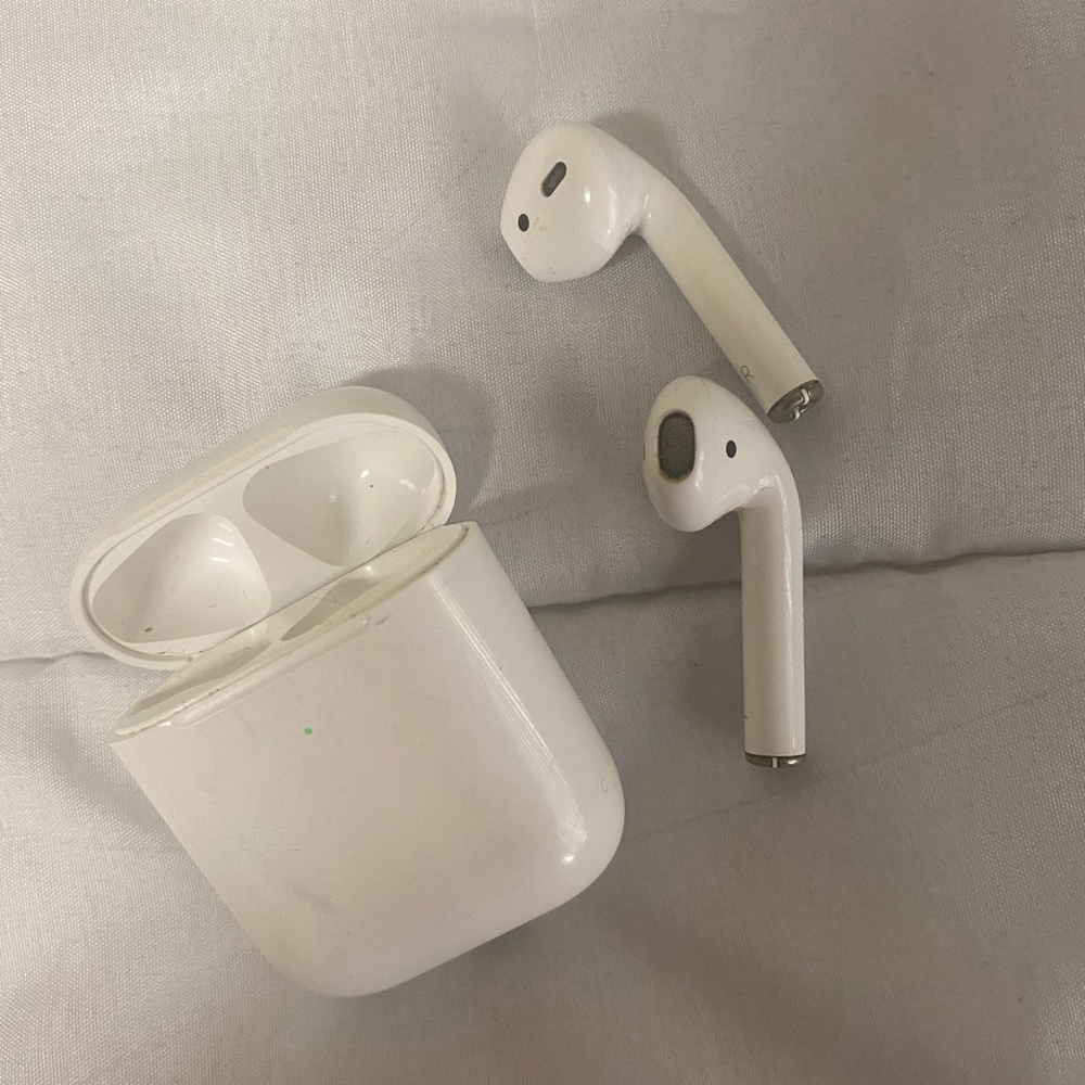 Apple AIRPODS 2nd Generation